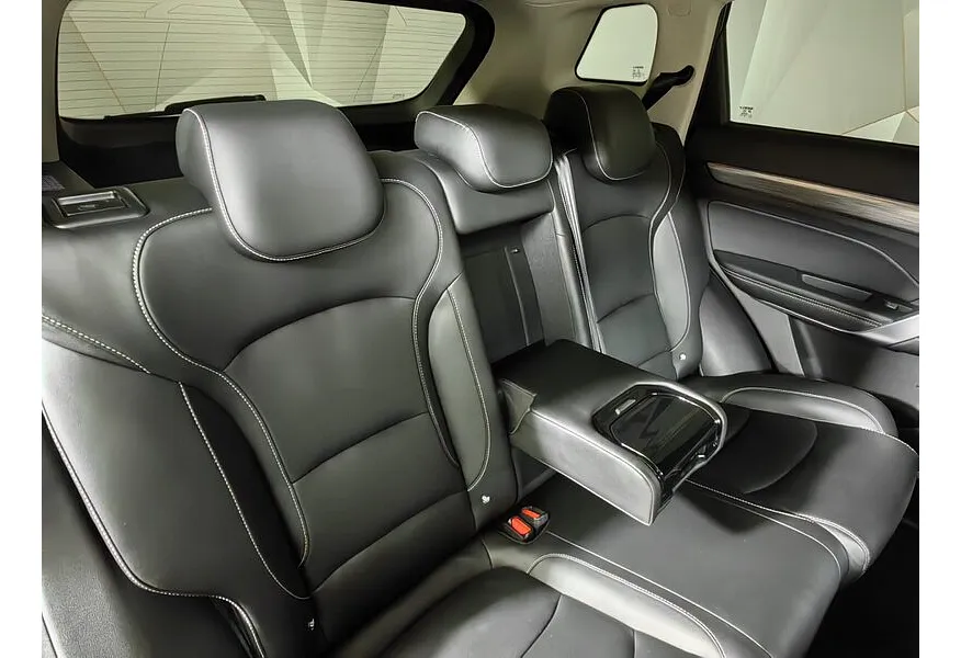 Geely Atlas Pro 1.5T 7DCT AWD (177 л.с.) Flagship Черный в АВИЛОН. Слайд №16