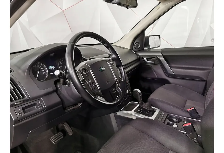 Land Rover Freelander 2.2 TD4 AT 4WD (150 л.с.) Белый в АВИЛОН. Слайд №19