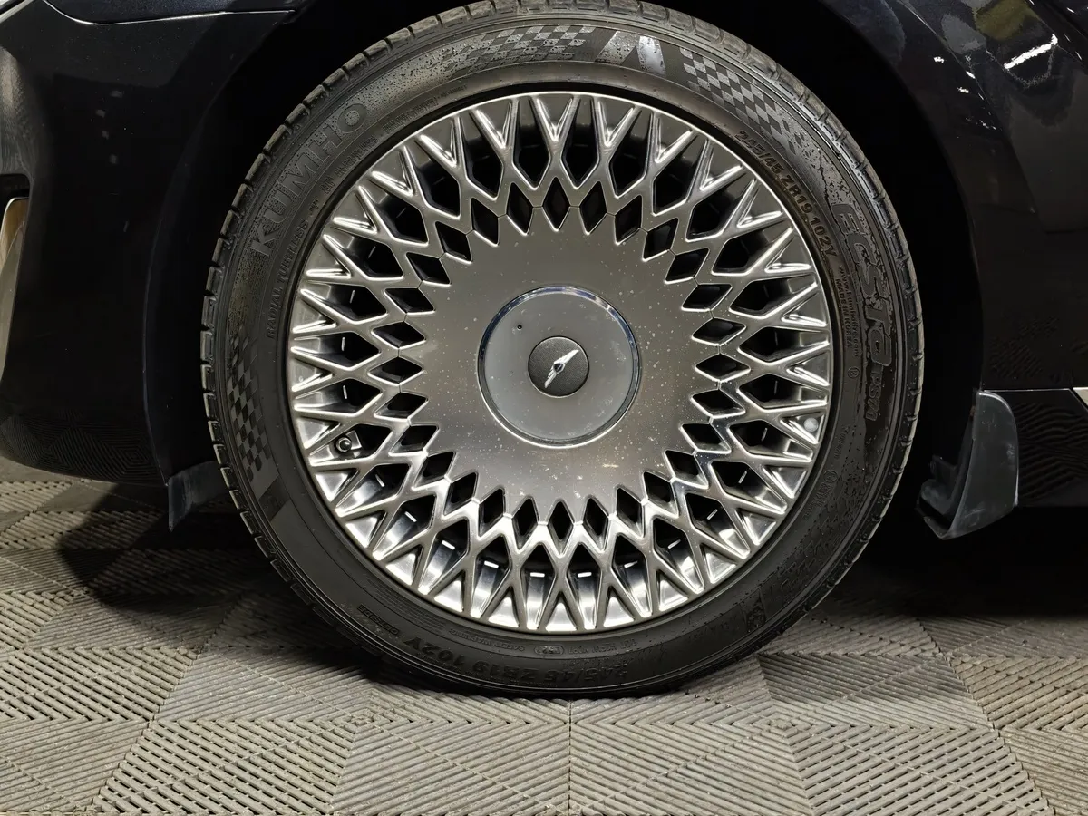 Genesis G90 5.0 L GDI AT AWD (413 л.с.) Черный в АВИЛОН. Слайд №9