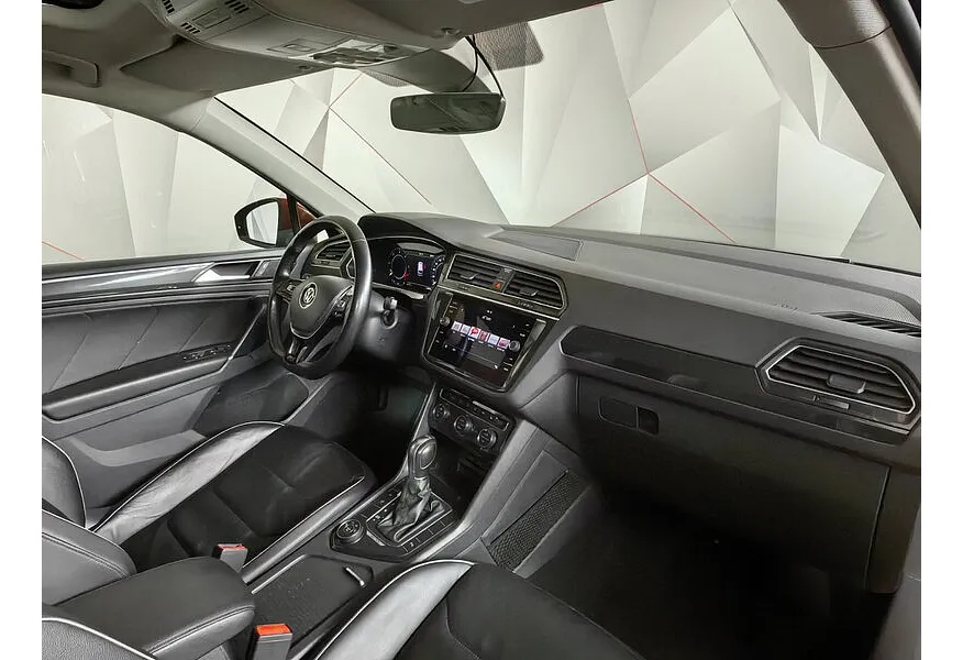 Volkswagen Tiguan 2.0 TDI 4Motion DSG (150 л.с.) Highline Красный в АВИЛОН. Слайд №13