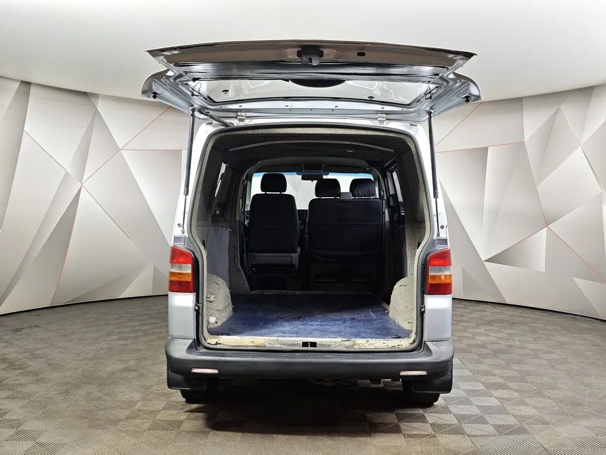 Volkswagen Transporter 1.9 TDI SWB L1H1 MT (84 л.с.) Серебристый в АВИЛОН. Слайд №9