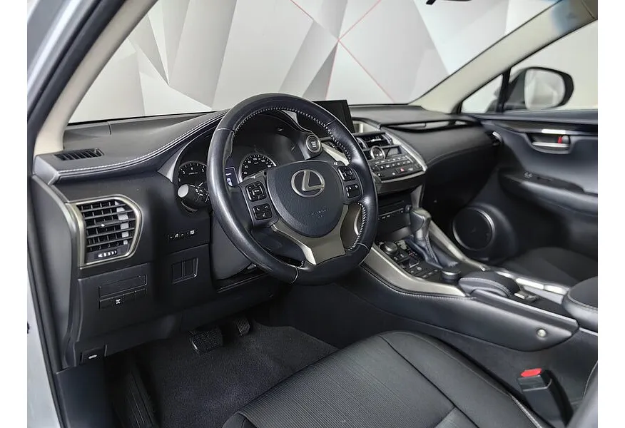 Lexus NX 200 CVT AWD (150 л.с.) Comfort Серебристый в АВИЛОН. Слайд №10