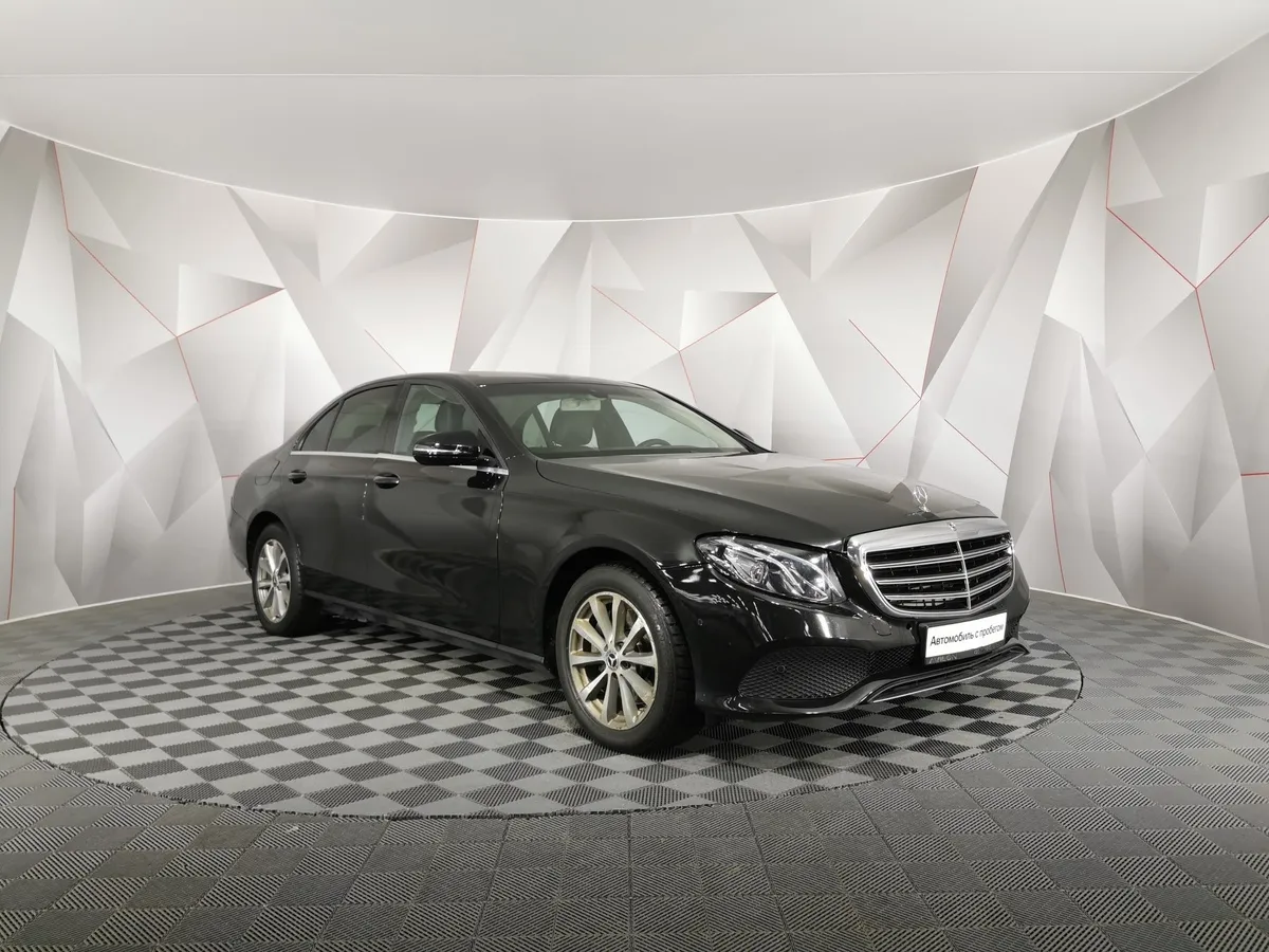 Mercedes-Benz E-Класс E 200 4MATIC 9G-TRONIC (197 л.с.) Sport Черный в АВИЛОН. Слайд №3