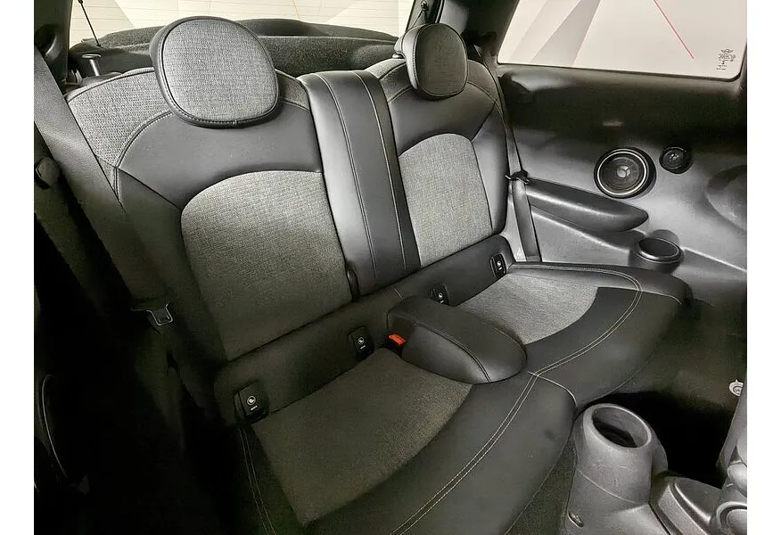 MINI 3 двери Cooper S 2.0 AT (192 л.с.) Серый в АВИЛОН. Слайд №8