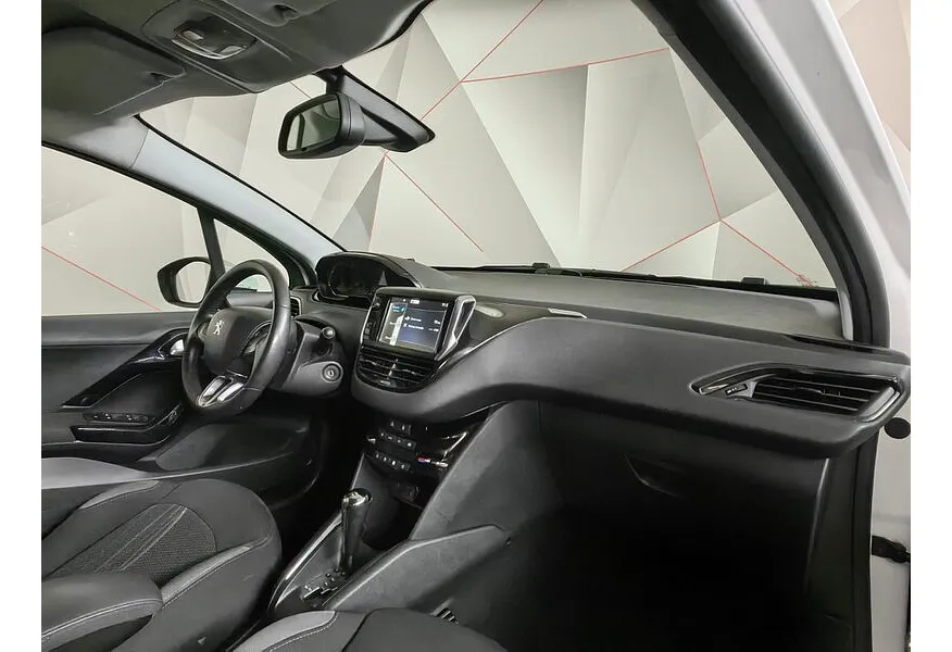 АВИЛОН - Peugeot 208 1.6 VTi AT (120 л.с.) Белый - slide 8