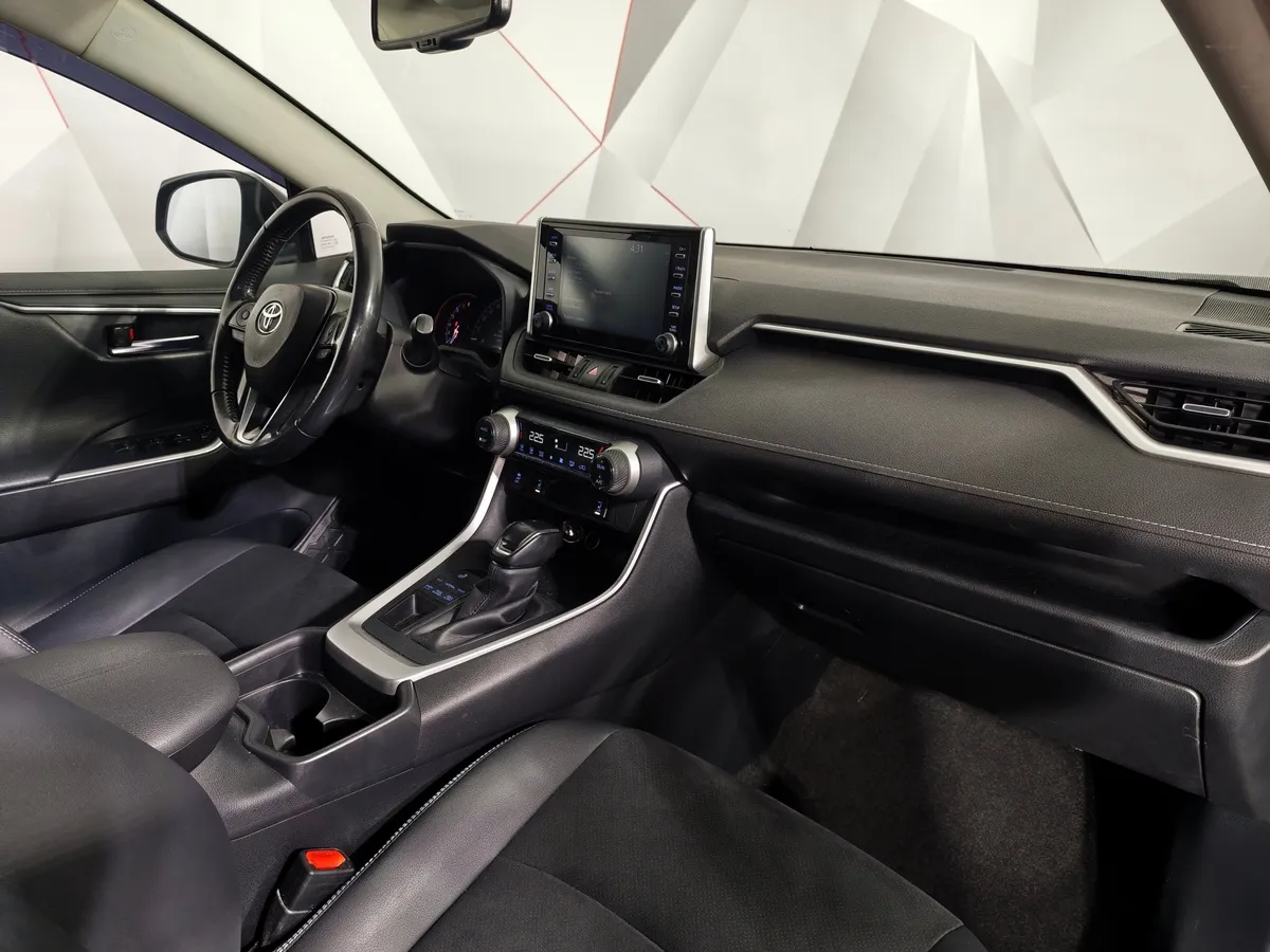 Toyota RAV4 2.0i CVT AWD (149 л.с.) Люкс Коричневый в АВИЛОН. Слайд №13