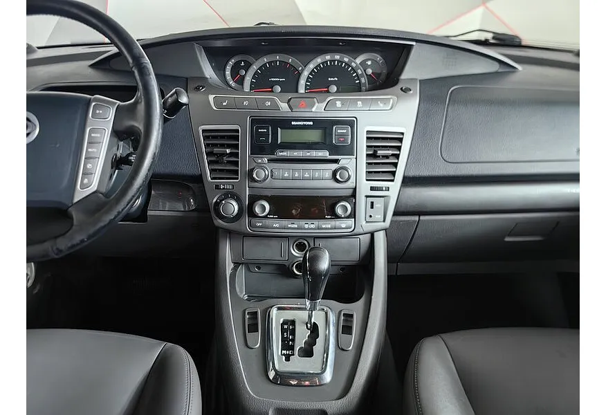 SsangYong Stavic 2.0 D T-tronic 4WD (149 л.с.) Comfort Красный в АВИЛОН. Слайд №15