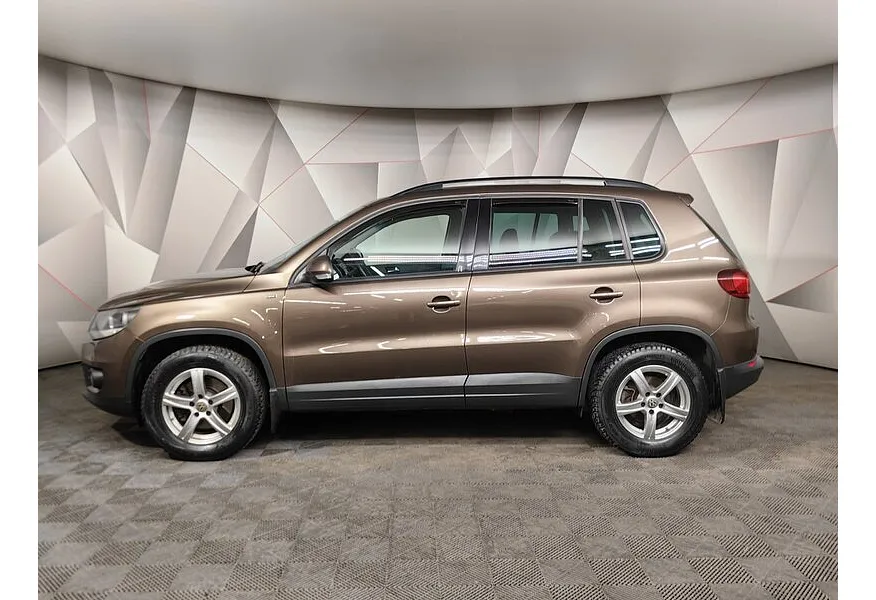 Volkswagen Tiguan 1.4 TSI BlueMotion DSG (150 л.с.) Sport&Style Коричневый в АВИЛОН. Слайд №5