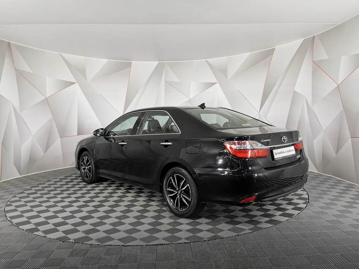 Toyota Camry 2.5 AT (181 л.с.) Стандарт Черный в АВИЛОН. Слайд №4