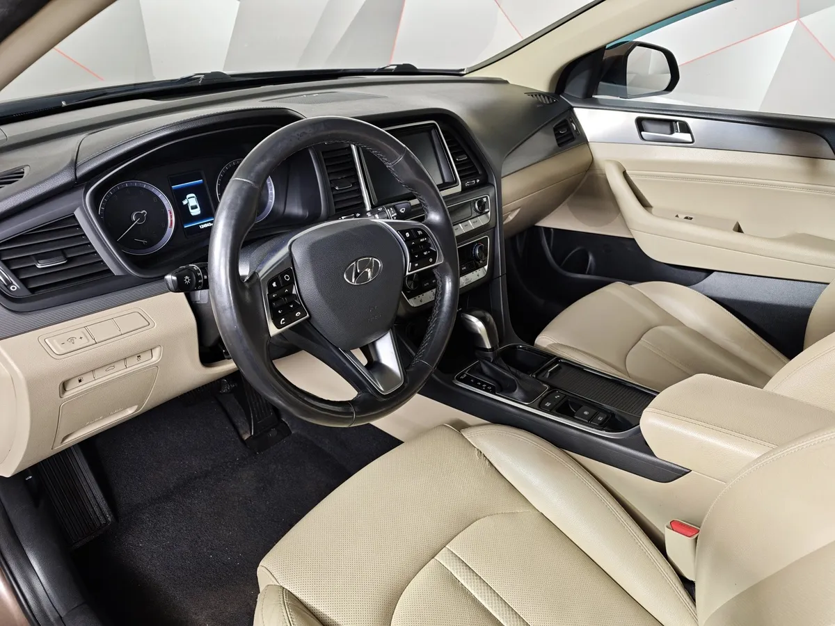 Hyundai Sonata 2.4 GDi AT (188 л.с.) Lifestyle Коричневый в АВИЛОН. Слайд №19