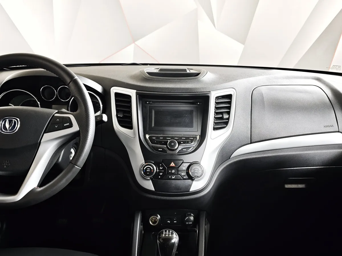 Changan CS35 1.6 MT (113 л.с.) Comfort Черный в АВИЛОН. Слайд №15