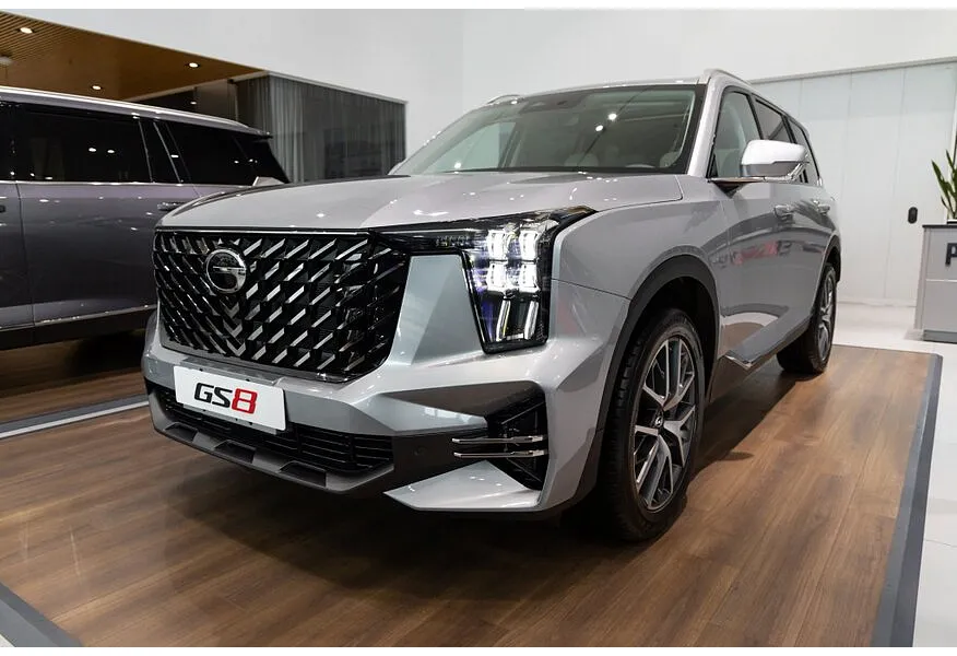 АВИЛОН - GAC GS8 2.0T 4WD (231 л.с.) GT Серебристый - slide 0
