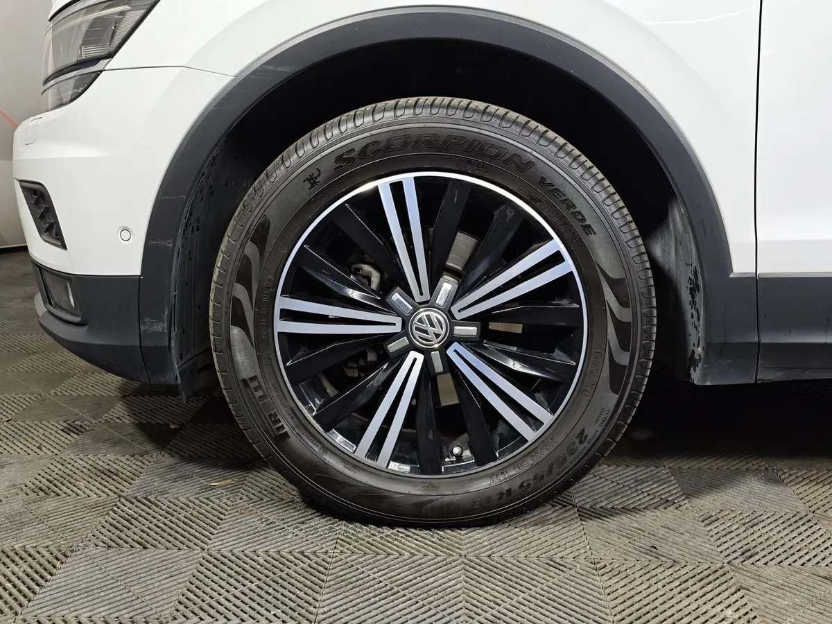 Volkswagen Tiguan 2.0 TDI 4Motion DSG (150 л.с.) Highline Белый в АВИЛОН. Слайд №9