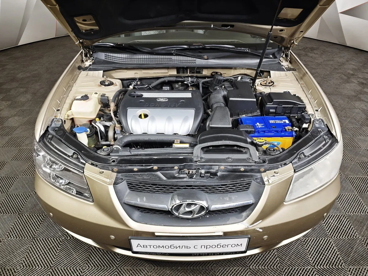 Hyundai Sonata 2.4 AT (174 л.с.) Бежевый в АВИЛОН. Слайд №11