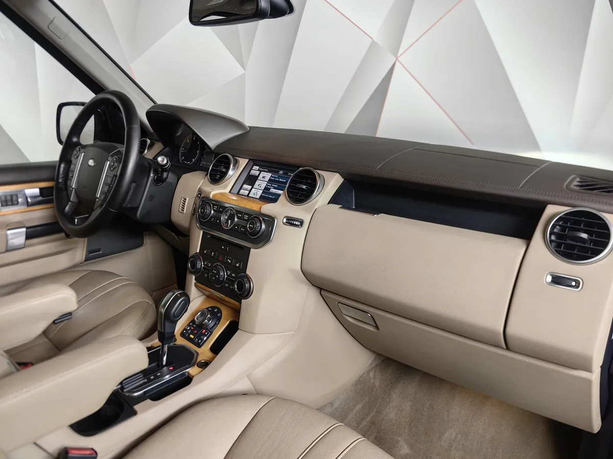Land Rover Discovery 3.0 TDV6 AT 4WD (211 л.с.) SE Черный в АВИЛОН. Слайд №13