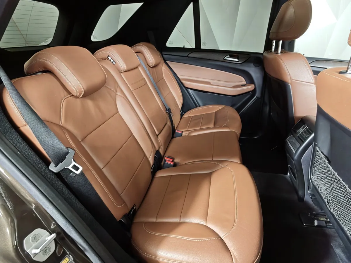 Mercedes-Benz GLE 300 d 4MATIC 7G-TRONIC (245 л.с.) Особая серия Коричневый в АВИЛОН. Слайд №14