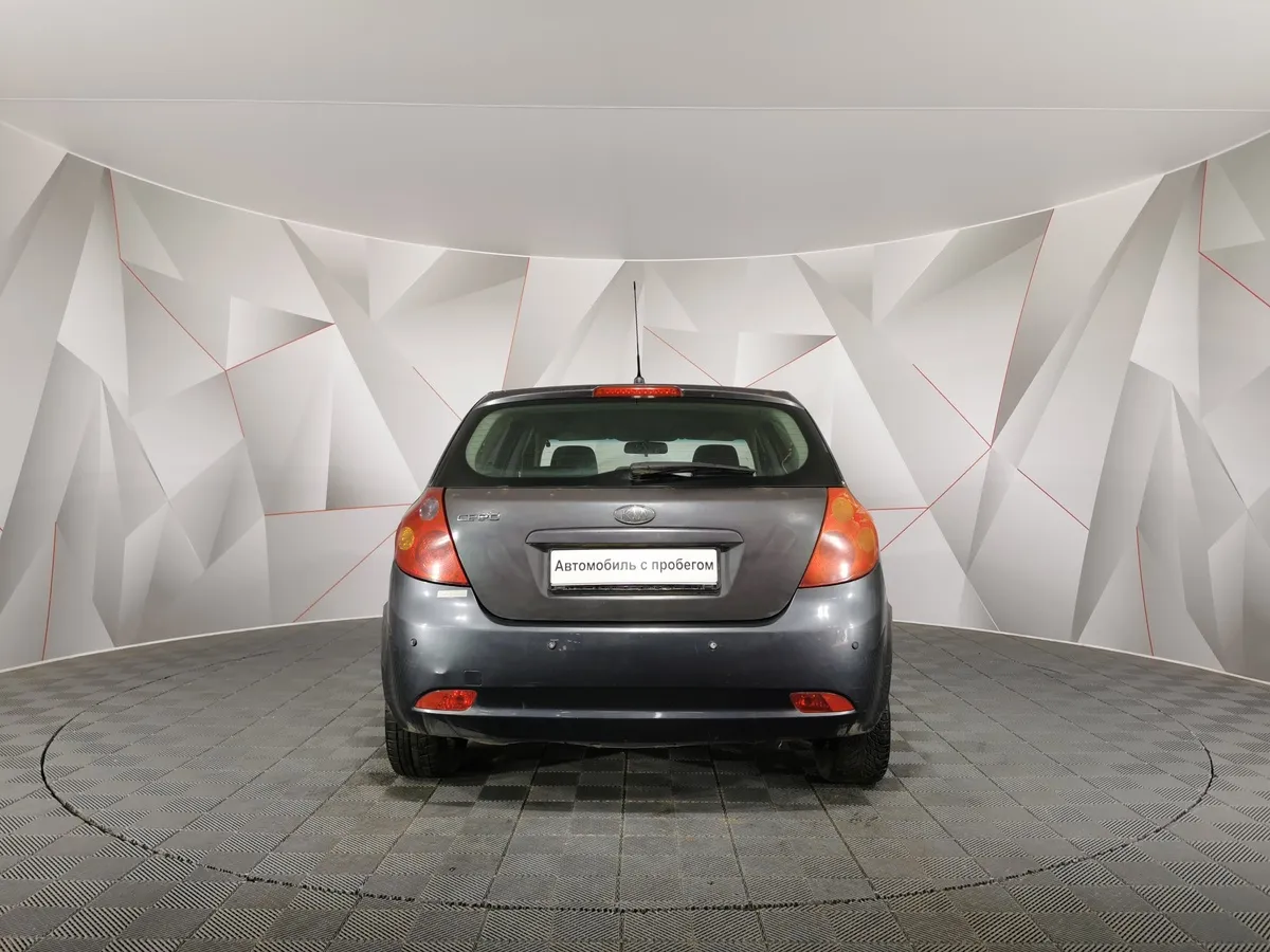 Kia Ceed 1.4 MT (109 л.с.) Зеленый в АВИЛОН. Слайд №8