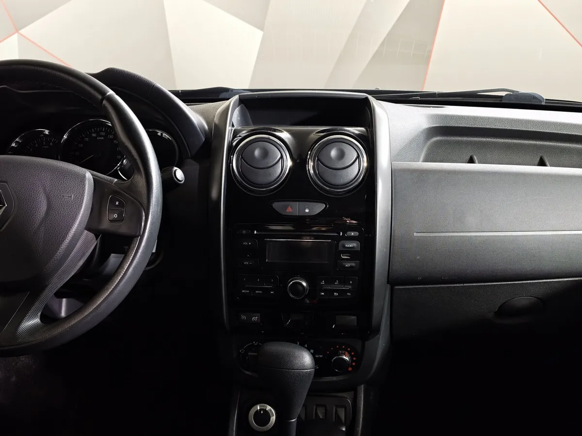 Renault Duster 2.0 AT (135 л.с.) Черный в АВИЛОН. Слайд №15