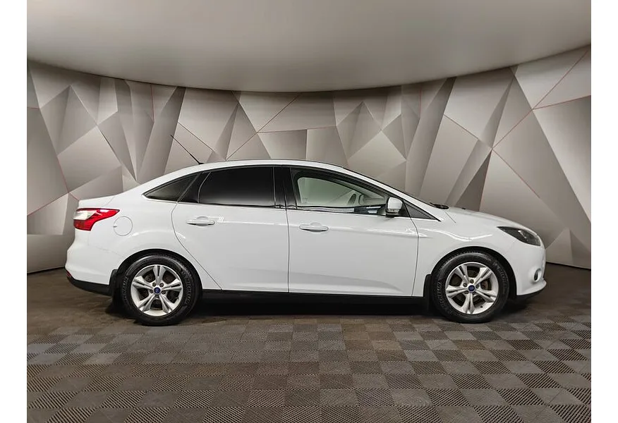 АВИЛОН - Ford Focus 1.6 PowerShift (125 л.с.) Trend Sport Белый - slide 3