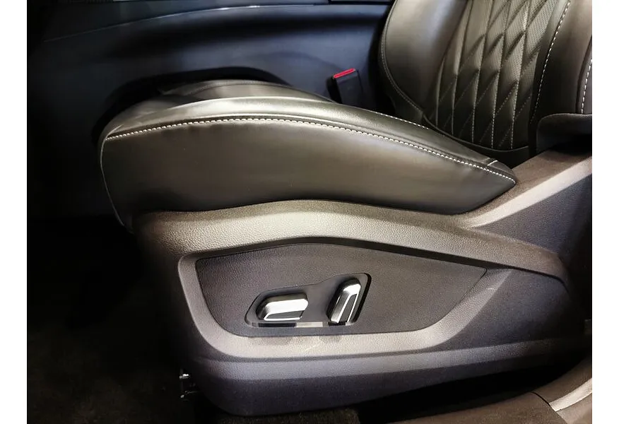 Chery Tiggo 8 Pro Max 1.6T DCT FWD (186 л.с.) Elite Серый в АВИЛОН. Слайд №20