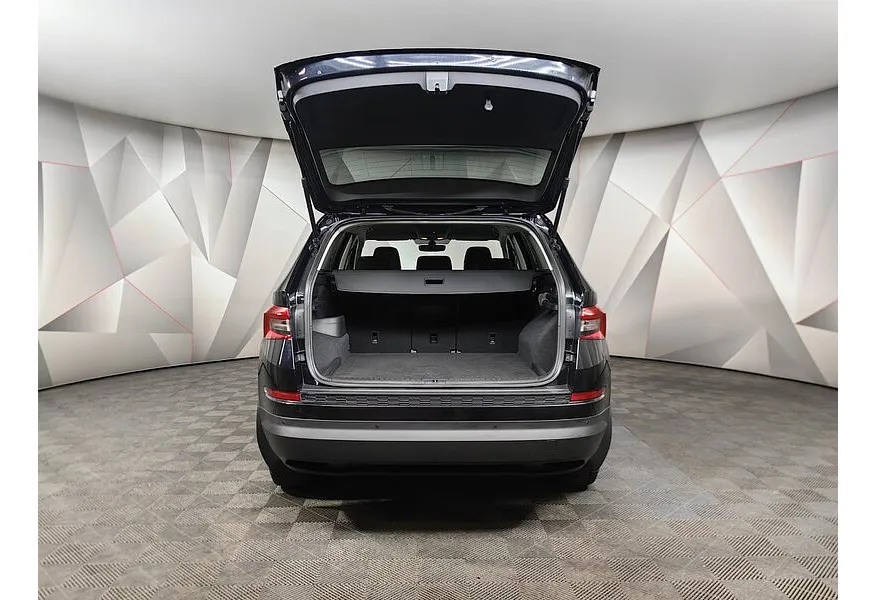 Skoda Kodiaq 2.0 TSI DSG 4X4 (180 л.с.) Черный в АВИЛОН. Слайд №12