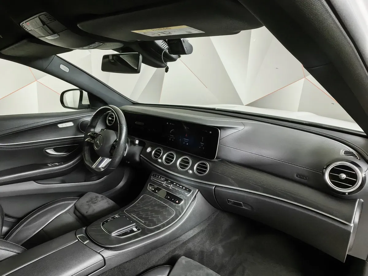 Mercedes-Benz E-Класс E 200 4MATIC 9G-TRONIC (184 л.с.) Sport Белый в АВИЛОН. Слайд №13