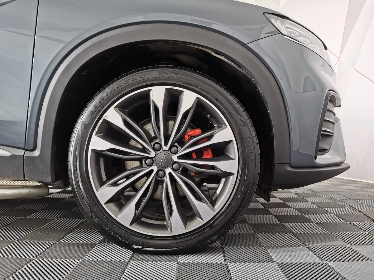 Geely Tugella 2.0 AT AWD (238 л.с.) Flagship Серый в АВИЛОН. Слайд №9