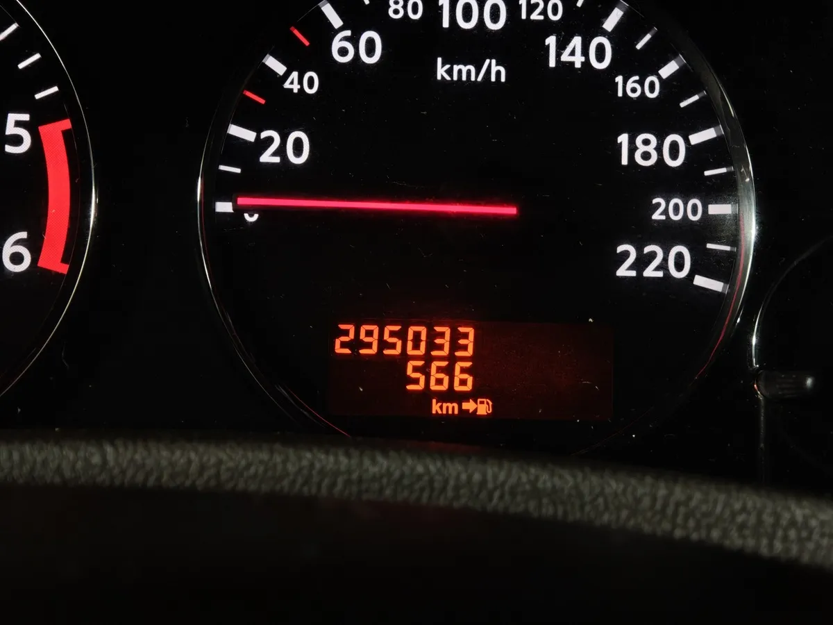 Nissan Pathfinder 2.5 dCi Turbo AT AWD (190 л.с.) Черный в АВИЛОН. Слайд №18
