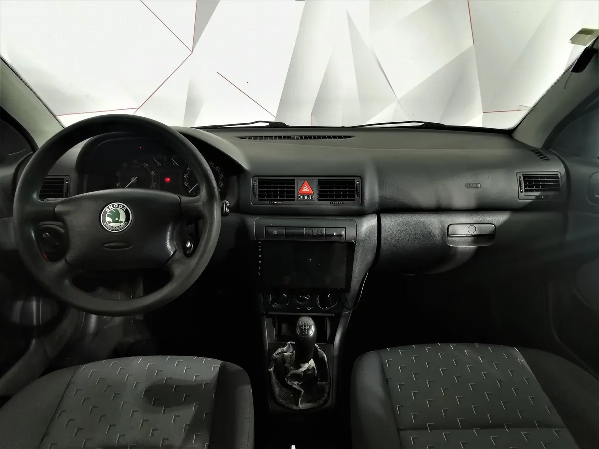 Skoda Octavia 1.6 MT (102 л.с.) Серебристый в АВИЛОН. Слайд №12