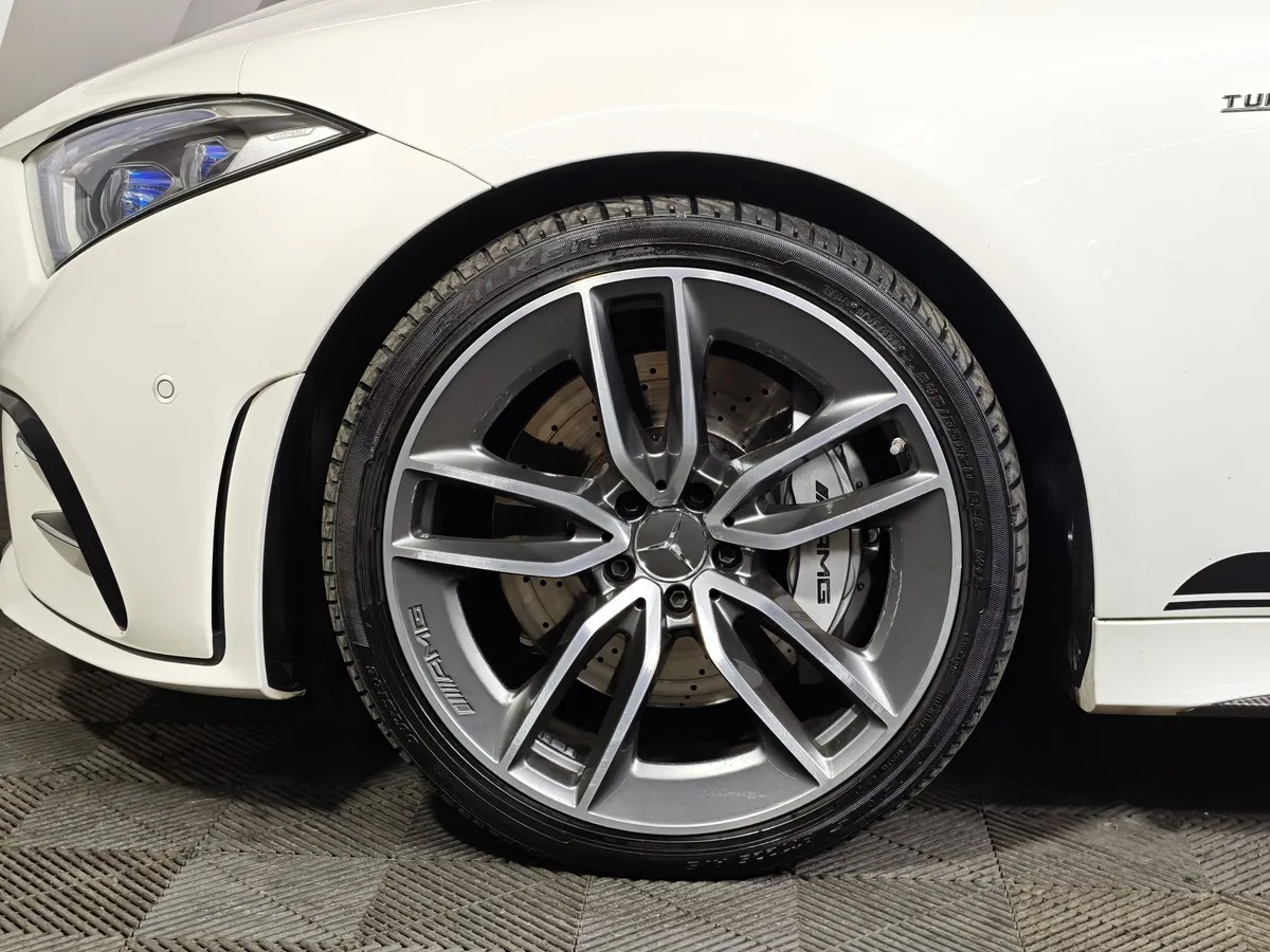 Mercedes-Benz CLS 53 9G-TRONIC 4MATIC+ (435 л.с.) Белый в АВИЛОН. Слайд №9
