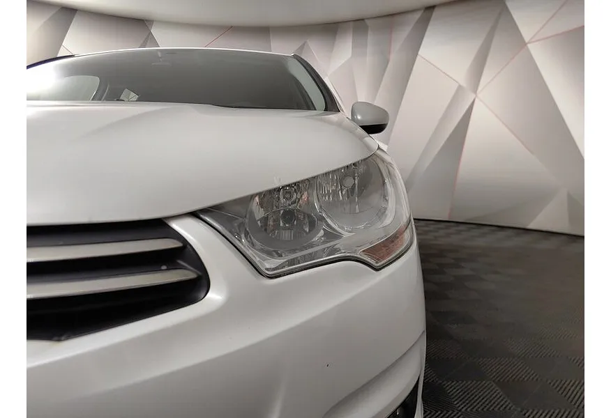 Citroen C4 1.6 VTi AT (120 л.с.) Белый в АВИЛОН. Слайд №10 Citroen C4 1.6 VTi AT (120 л.с.) Белый в АВИЛОН. Слайд №10