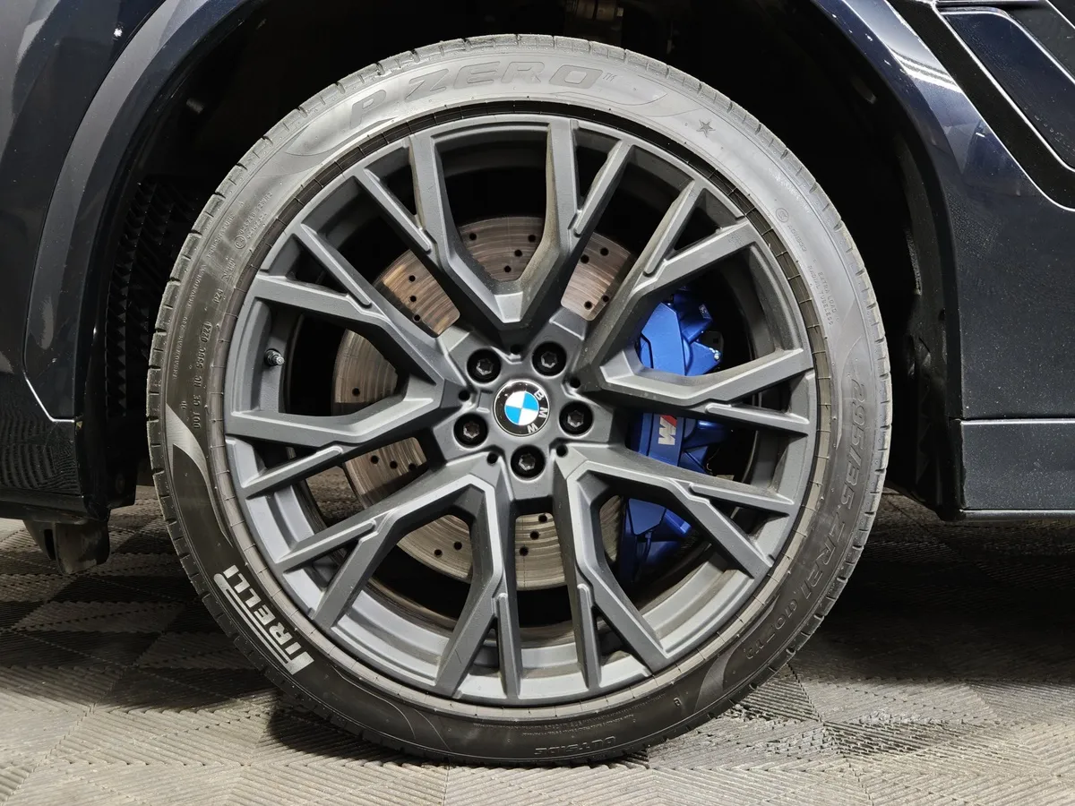 BMW X6 M 4.4 xDrive (625 л.с.) Competition M Special Черный в АВИЛОН. Слайд №7