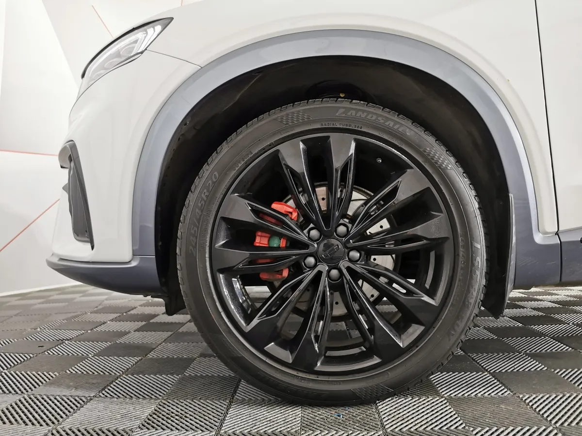 Geely Tugella 2.0 AT AWD (238 л.с.) Flagship Белый в АВИЛОН. Слайд №9