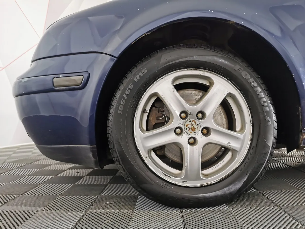Volkswagen Jetta 1.8 5V Turbo AT (180 л.с.) Синий в АВИЛОН. Слайд №9