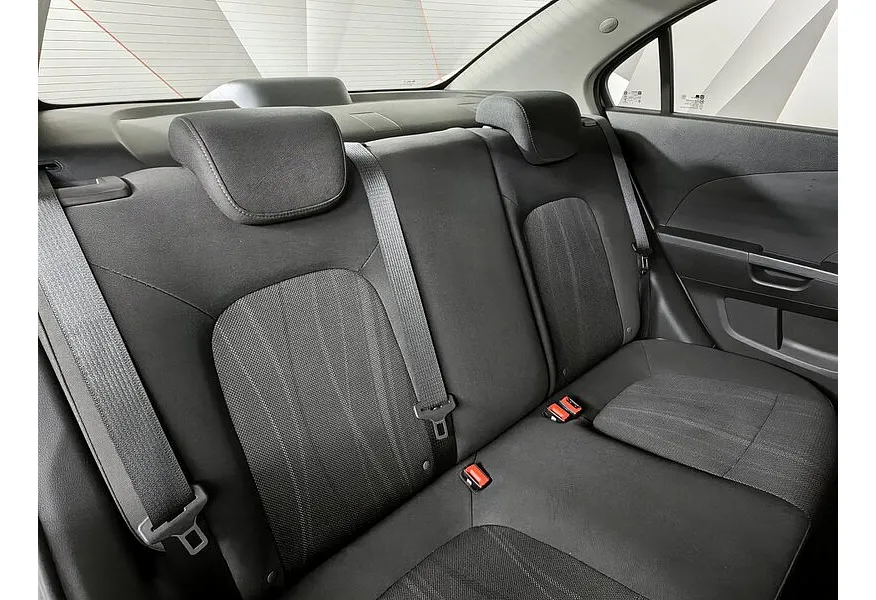 Chevrolet Aveo 1.6 AT (115 л.с.) Серый в АВИЛОН. Слайд №17