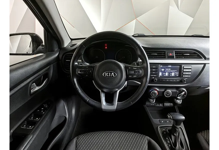 Kia Rio 1.6 AT (123 л.с.) Черный в АВИЛОН. Слайд №17 Kia Rio 1.6 AT (123 л.с.) Черный в АВИЛОН. Слайд №17