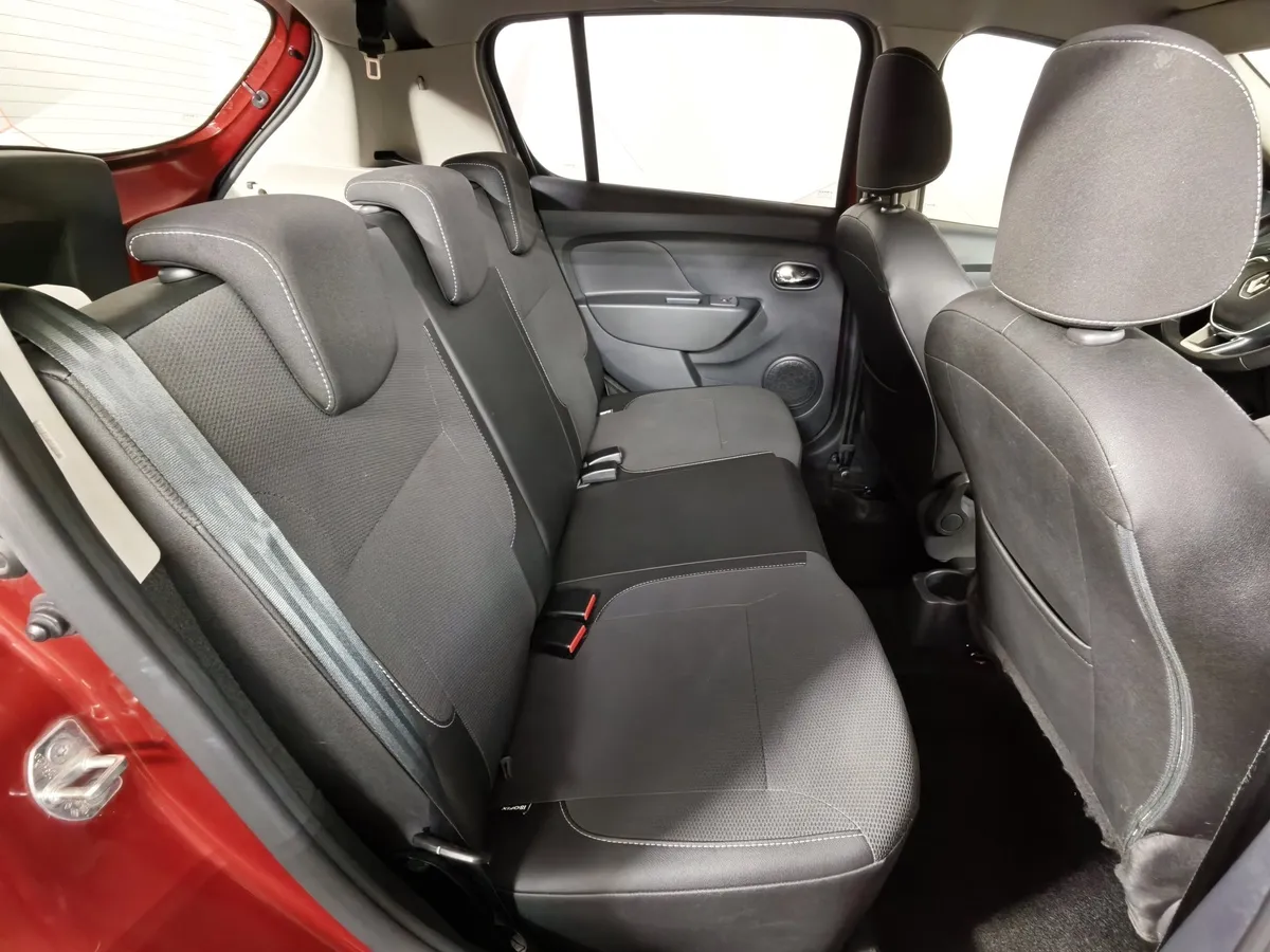 Renault Sandero 1.6 CVT (113 л.с.) Stepway Life City Красный в АВИЛОН. Слайд №16