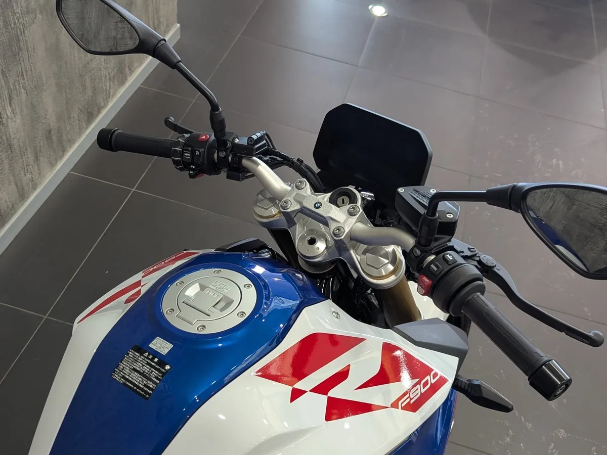 BMW Motorrad F 900 R F 900 R 895 см³ 895 Белый в АВИЛОН. Слайд №3