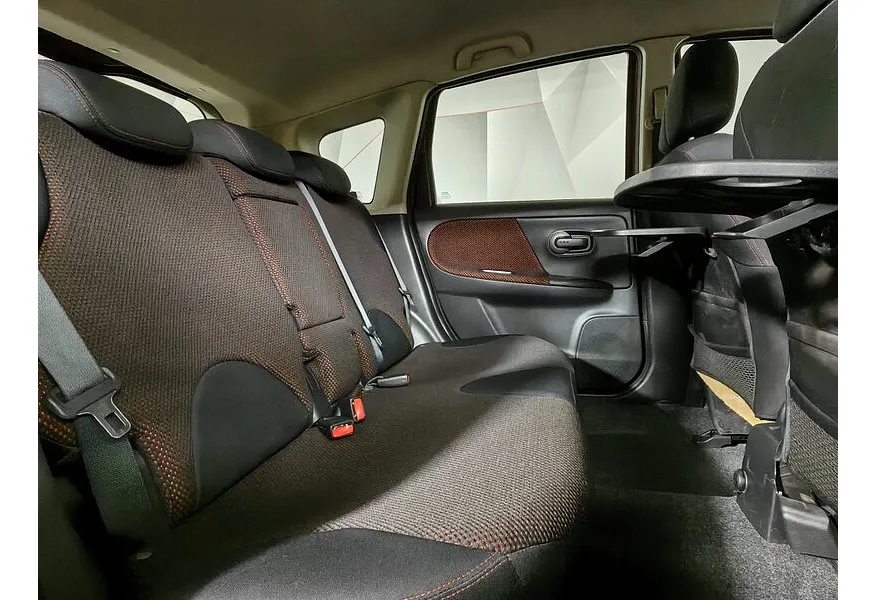 Nissan Note 1.6 AT (110 л.с.) Luxury Красный в АВИЛОН. Слайд №15 Nissan Note 1.6 AT (110 л.с.) Luxury Красный в АВИЛОН. Слайд №15