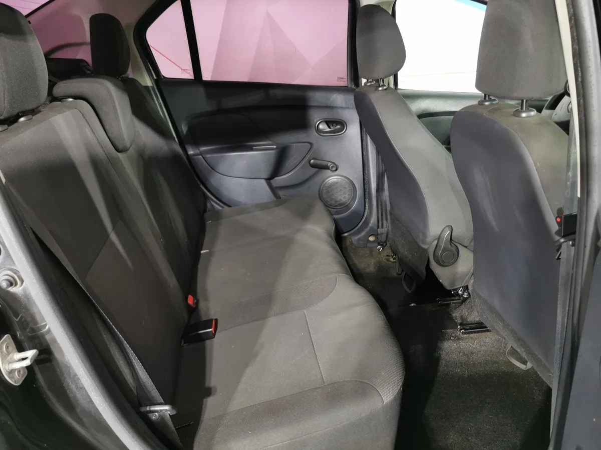 Renault Logan 1.6 MT (82 л.с.) Черный в АВИЛОН. Слайд №15