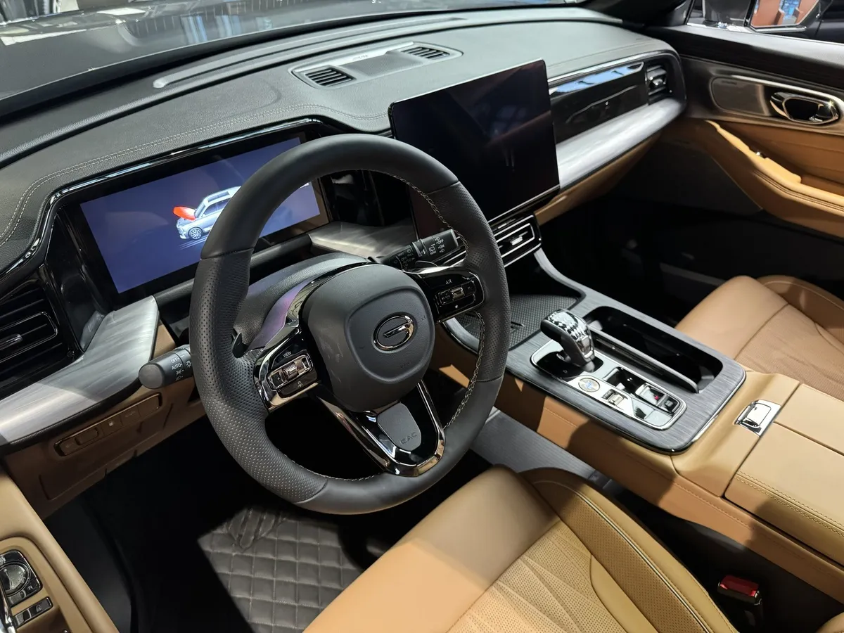 GAC GS8 2.0T 4WD (231 л.с.) GL Серый в АВИЛОН. Слайд №7