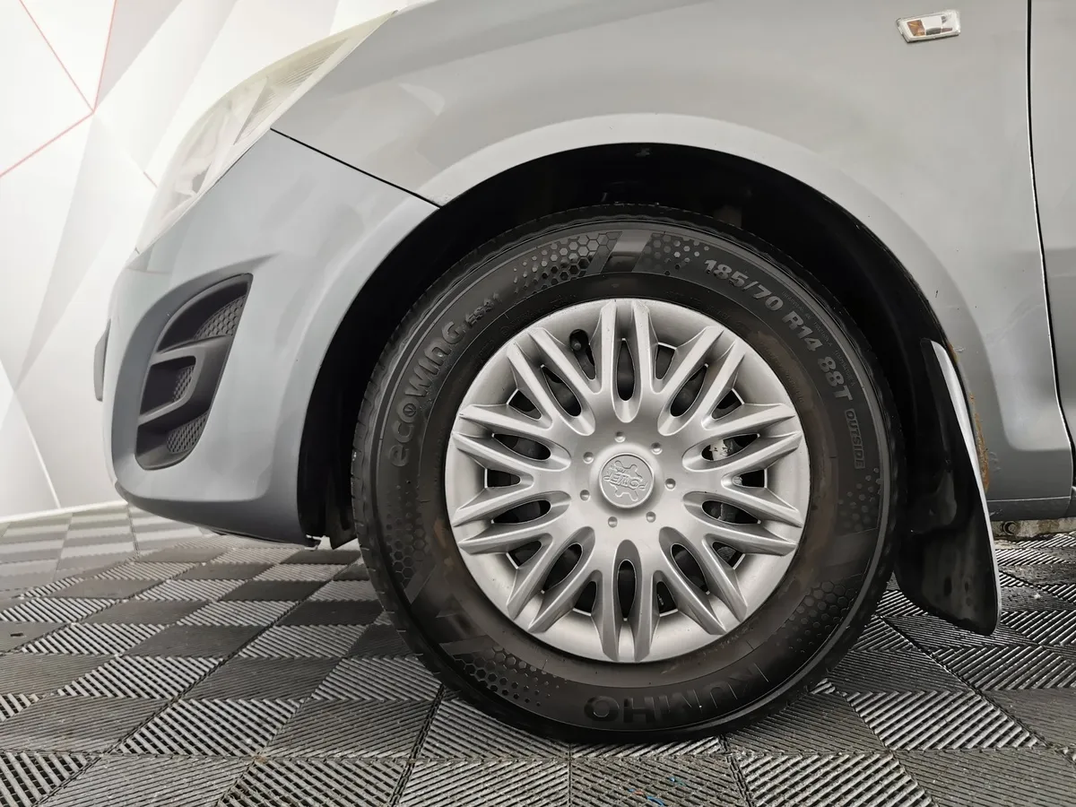 Opel Corsa 1.2 ecoFLEX Easytronic (85 л.с.) Серебристый в АВИЛОН. Слайд №9