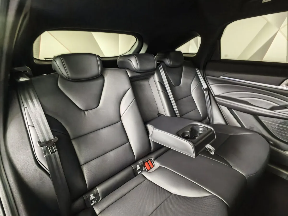 Haval F7 2.0T AWD 7DCT (190 л.с.) Premium Черный в АВИЛОН. Слайд №15