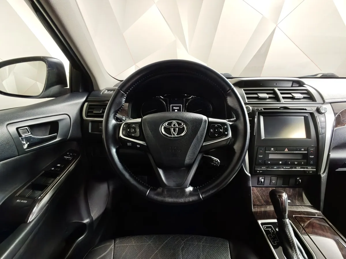 Toyota Camry 2.5 AT (181 л.с.) Черный в АВИЛОН. Слайд №20
