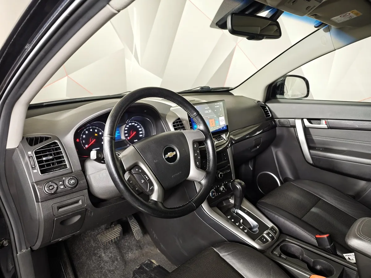 Chevrolet Captiva 2.4 AT (5 мест) (167 л.с.) LT Черный в АВИЛОН. Слайд №15