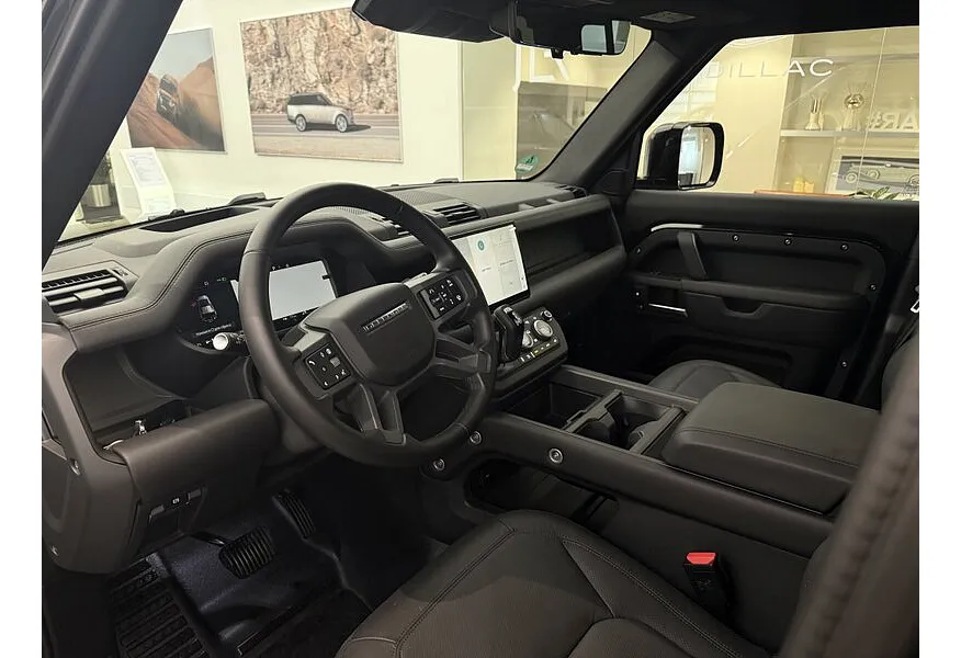 Land Rover Defender 3.0D AT (300 л.с.) HSE Черный в АВИЛОН. Слайд №5