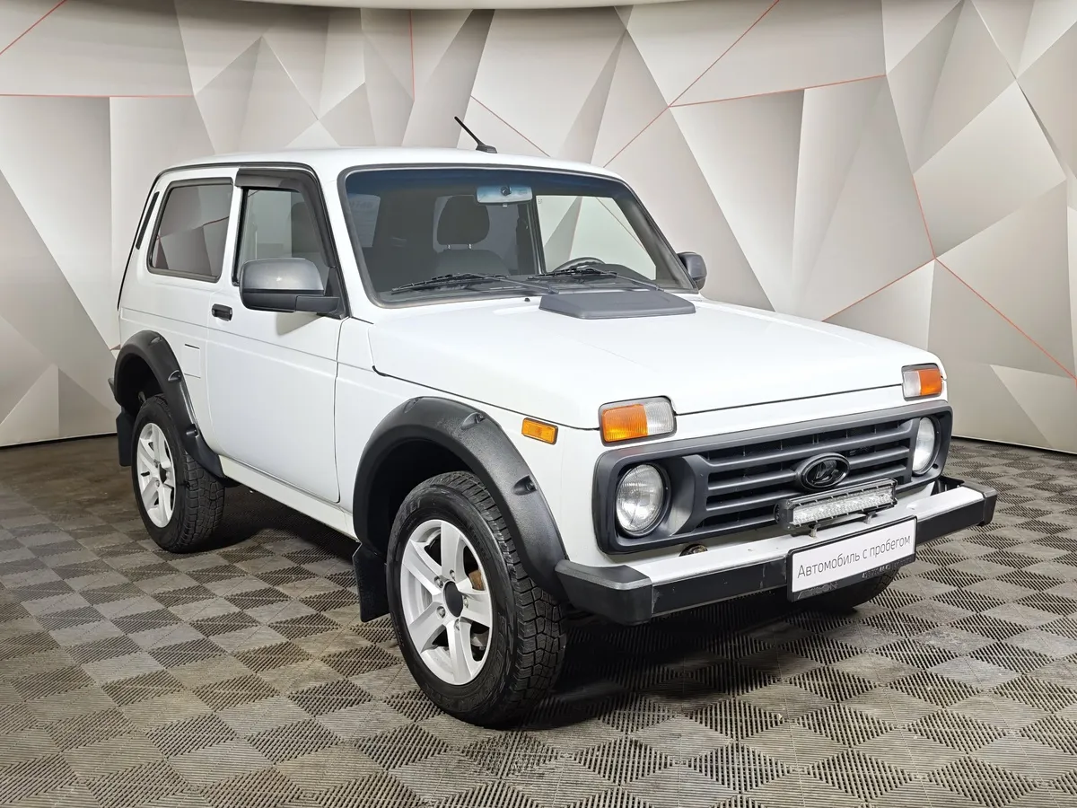 ВАЗ (Lada) 4x4 1.7 MT 8 кл. (Евро-4) (83 л.с.) Белый в АВИЛОН. Слайд №3