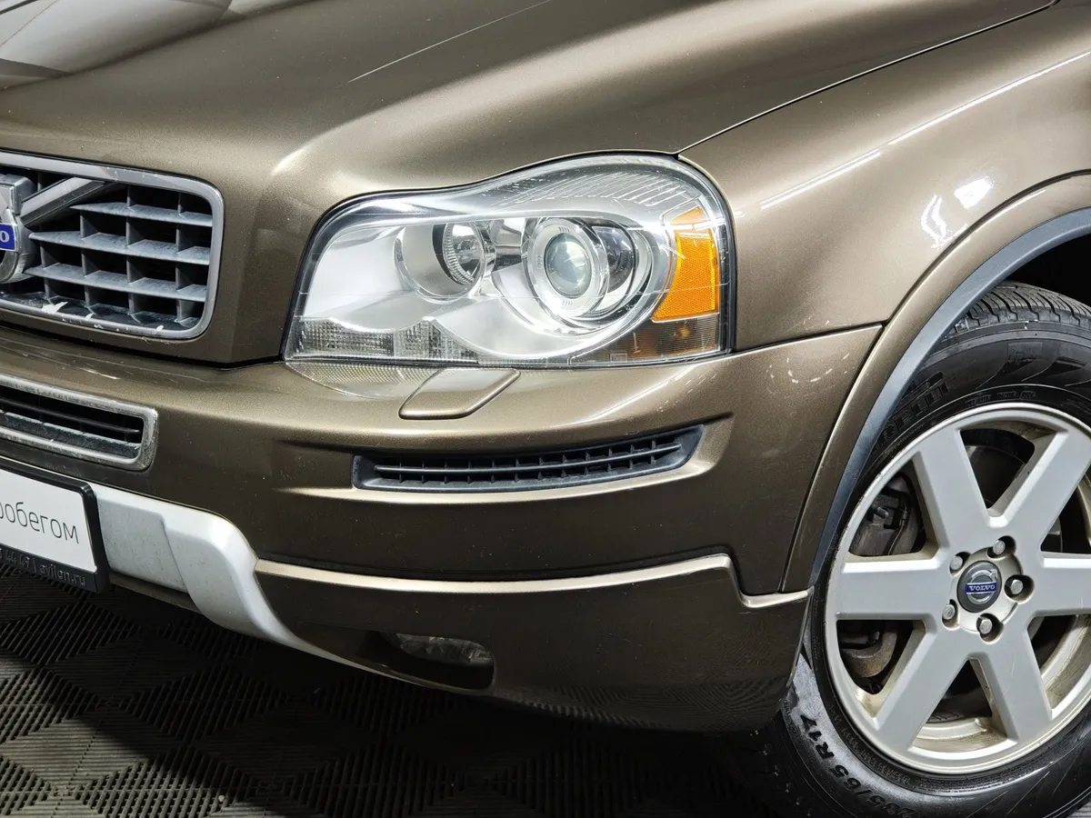 Volvo XC90 2.5 T5 Geartronic AWD (5 мест) (210 л.с.) Коричневый в АВИЛОН. Слайд №10
