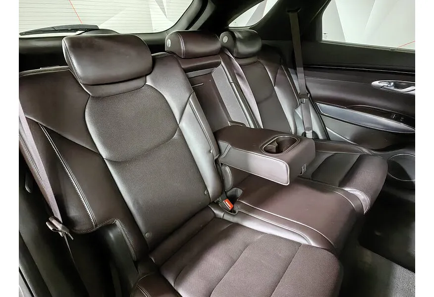 Genesis GV70 2.5T-GDI 8AT 4WD (249 л.с.) Advance + Smart Sense Красный в АВИЛОН. Слайд №17