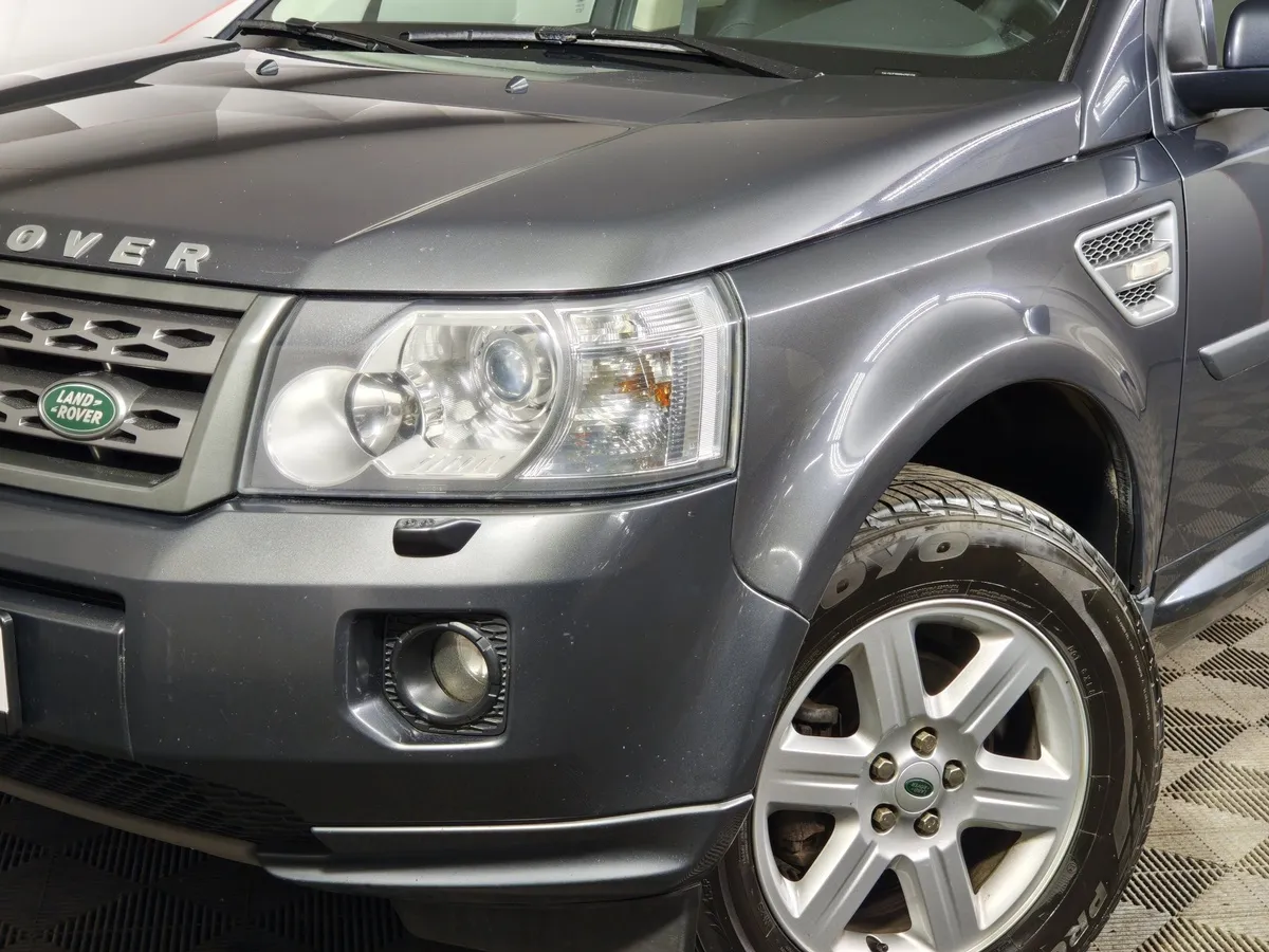 Land Rover Freelander 2.2 TD4 AT 4WD (150 л.с.) Серый в АВИЛОН. Слайд №10